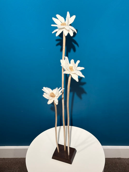 KUKKA #22 (TRIPLE STEM)